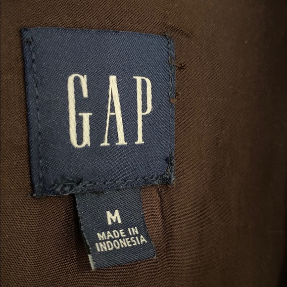 GAP - Picture 2 of 7